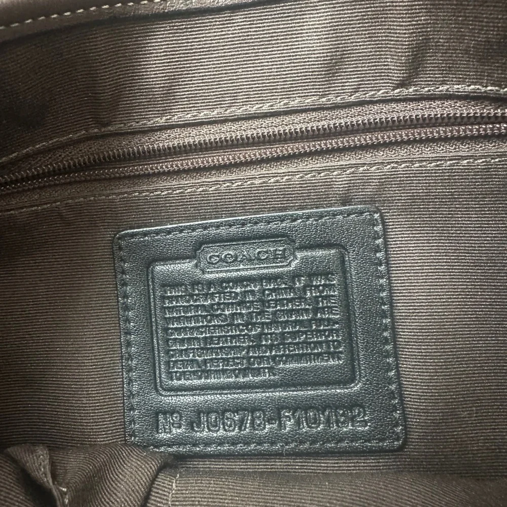 Coach Soho Handbag Womens Medium Brown Leather Buckle Flap Shoulder Bag F10192
